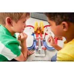 Beste Bewertungen von ✨ Hot Wheels Mario Kart Bowsers Festung Track-Set Inkl. Spielzeugauto, Autorennbahn ✔️ -Hot Wheels Verkäufe unnamed file 1060