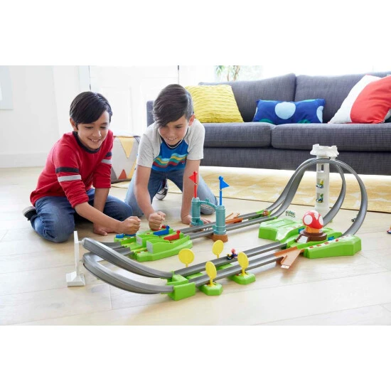 Bestpreis 💯 Hot Wheels Mario Kart Mario Rundkurs Trackset, Autorennbahn Inkl. 2 Spielzeugautos ✔️ 2 Bestpreis 💯 Hot Wheels Mario Kart Mario Rundkurs Trackset, Autorennbahn Inkl. 2 Spielzeugautos ✔️ – Bild 2